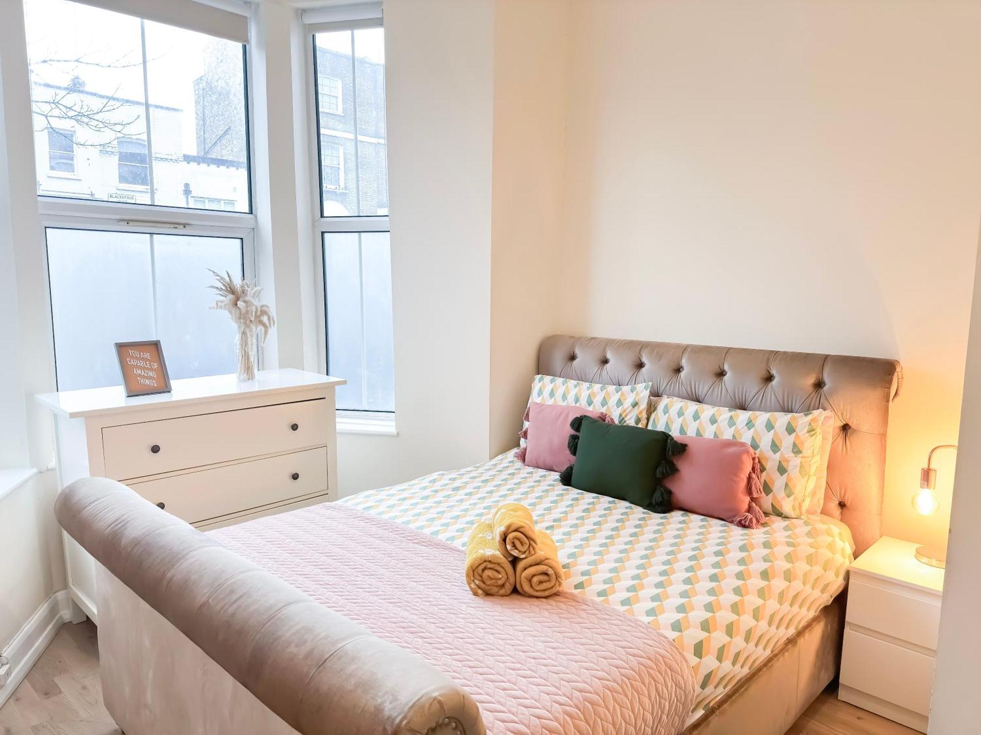 1-Bedroom Flat With Small Garden & Paid Parking In Finsbury Park, Highbury Londyn Zewnętrze zdjęcie