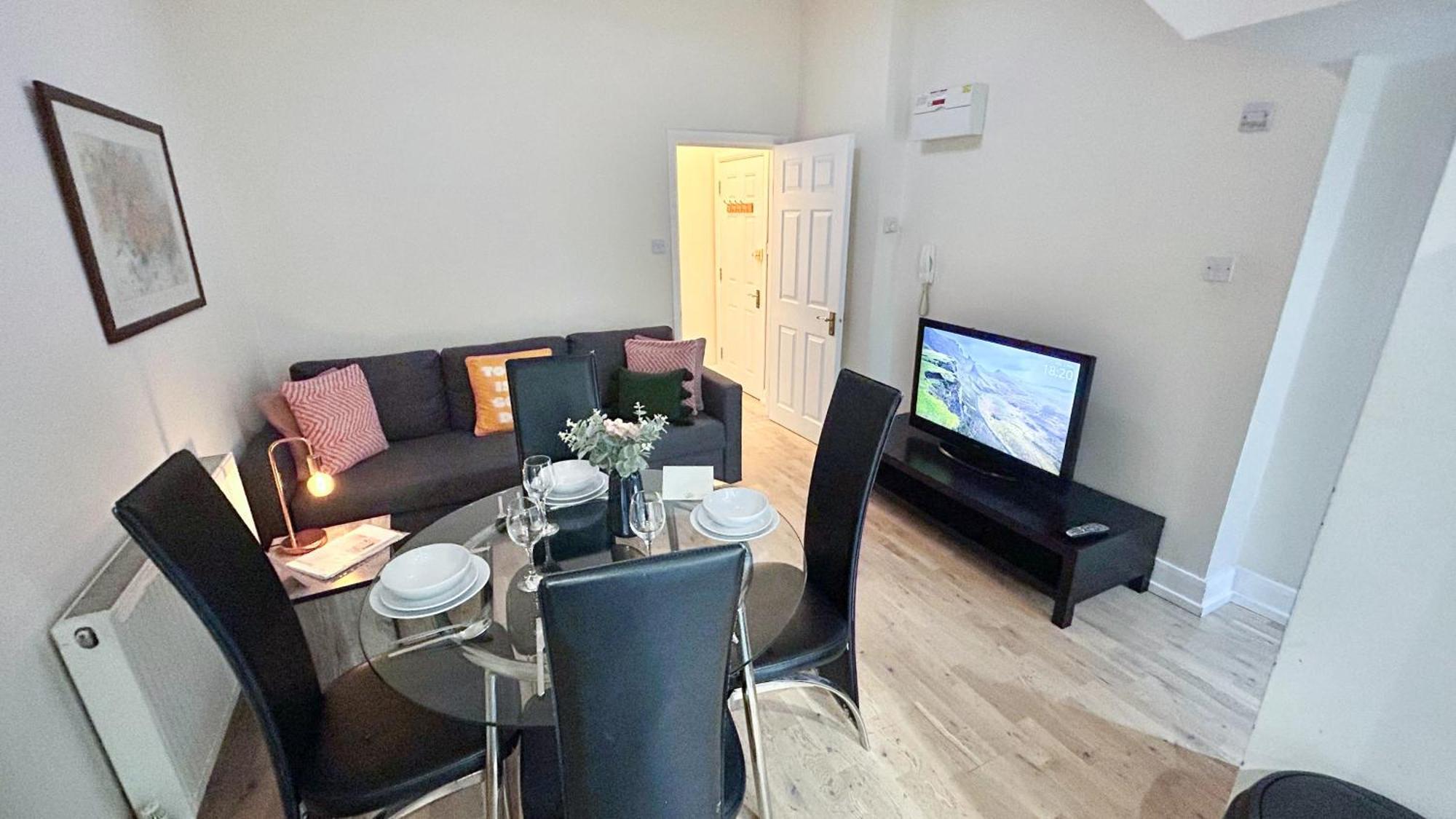 1-Bedroom Flat With Small Garden & Paid Parking In Finsbury Park, Highbury Londyn Zewnętrze zdjęcie