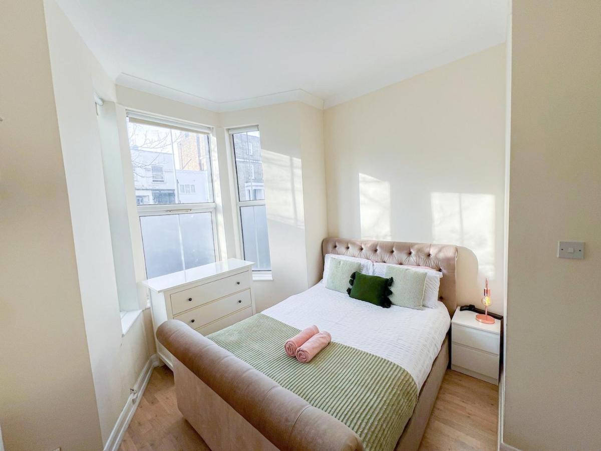 1-Bedroom Flat With Small Garden & Paid Parking In Finsbury Park, Highbury Londyn Zewnętrze zdjęcie
