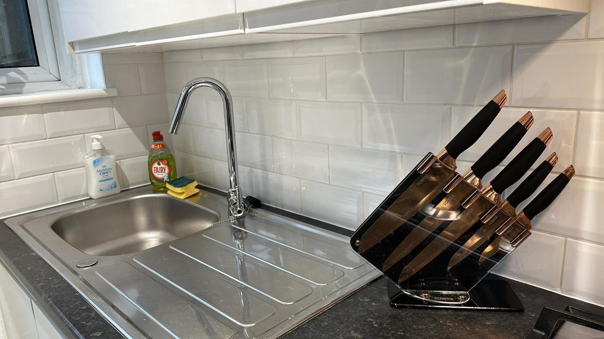 1-Bedroom Flat With Small Garden & Paid Parking In Finsbury Park, Highbury Londyn Zewnętrze zdjęcie