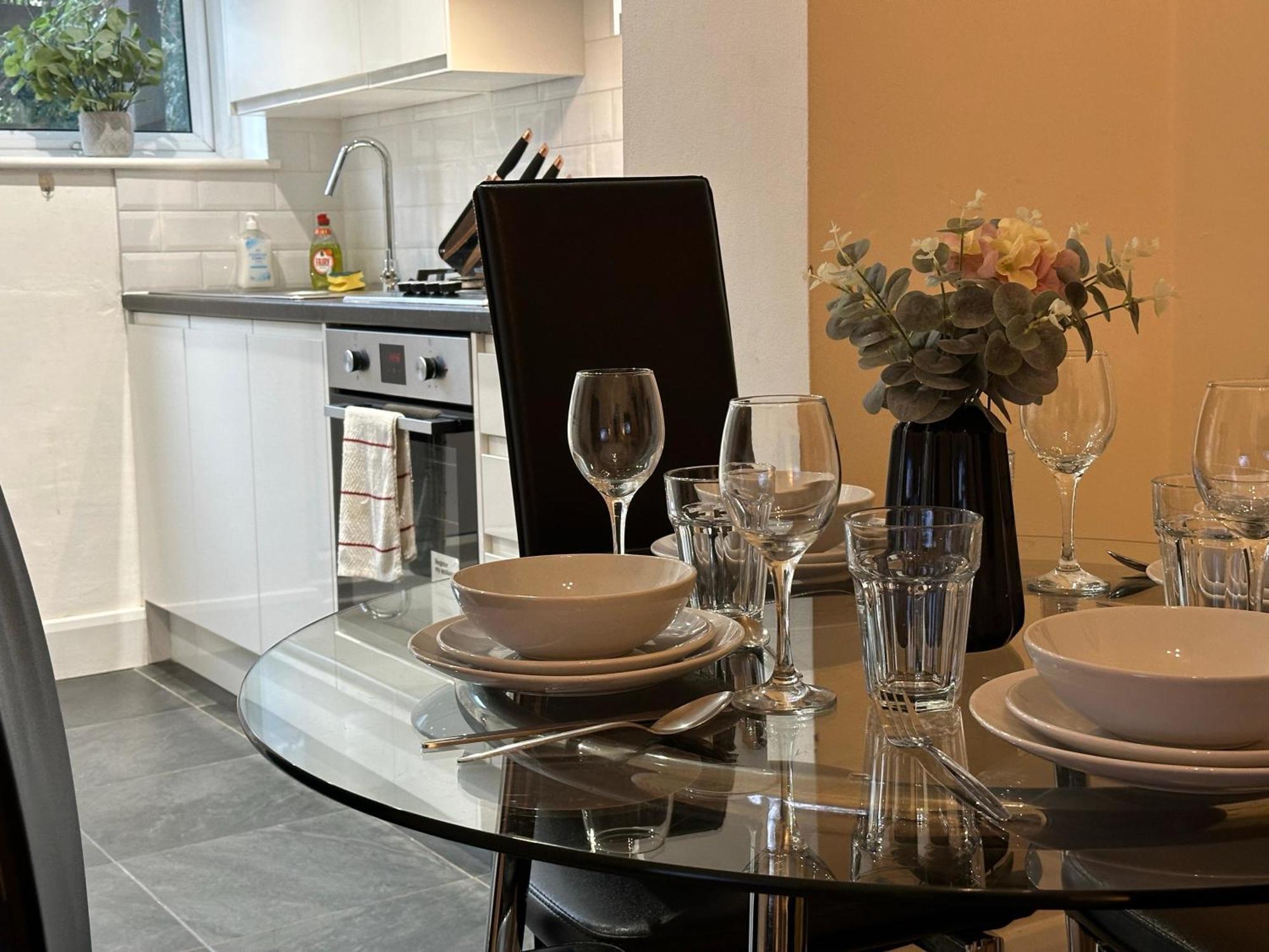 1-Bedroom Flat With Small Garden & Paid Parking In Finsbury Park, Highbury Londyn Zewnętrze zdjęcie